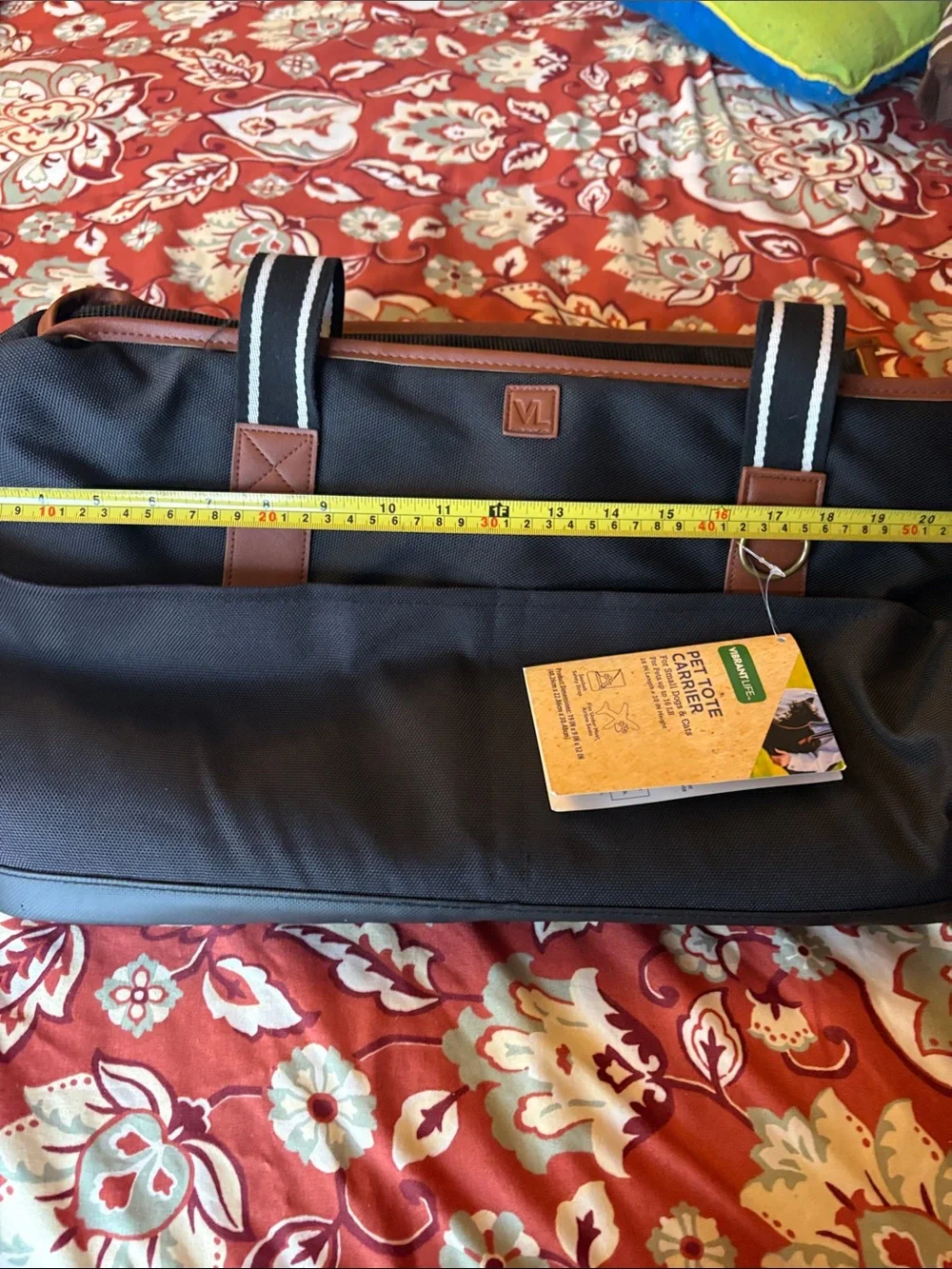 Vibrant life pet tote carrier for small dogs y cats for pets color black